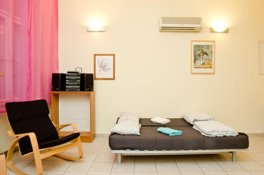 Colors Guest House Budapest Phòng bức ảnh